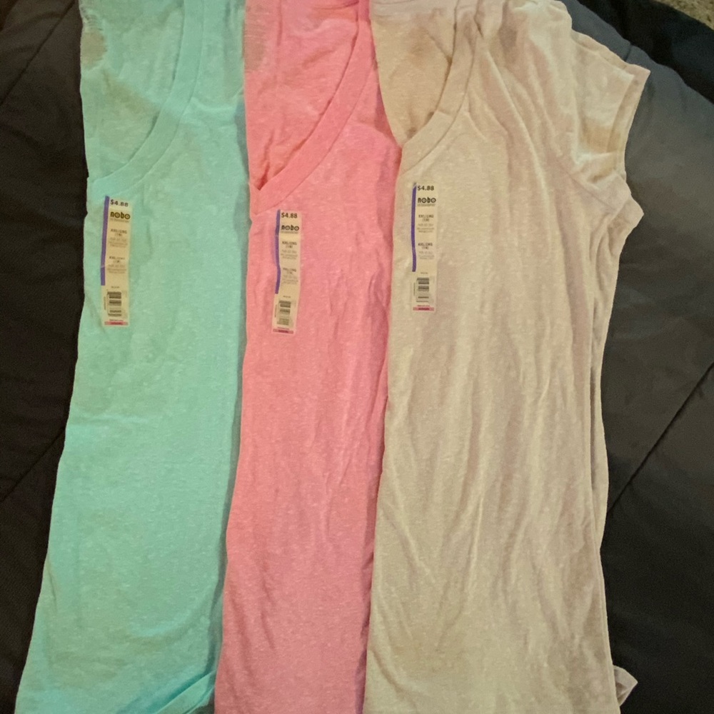 (5 for $25) NWT 3 Shirt Bundle